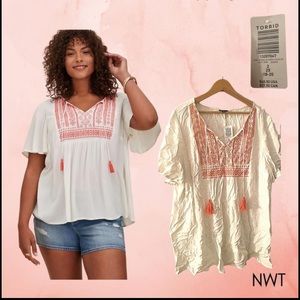 Crinkled Gauze Embroidery Top